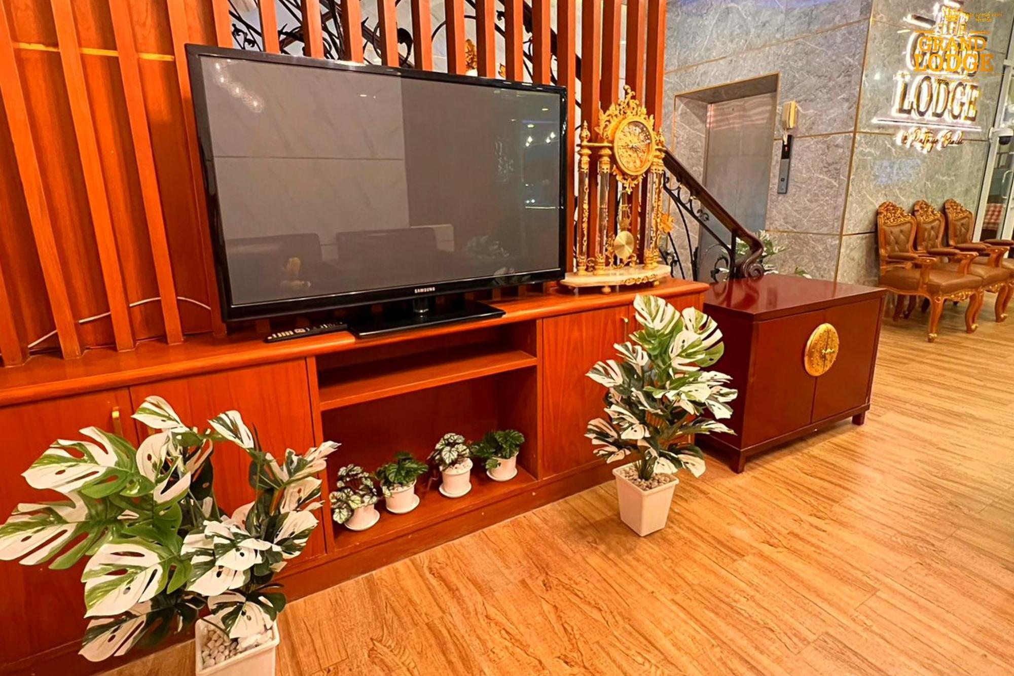 The Grand Lodge Pattaya Εξωτερικό φωτογραφία