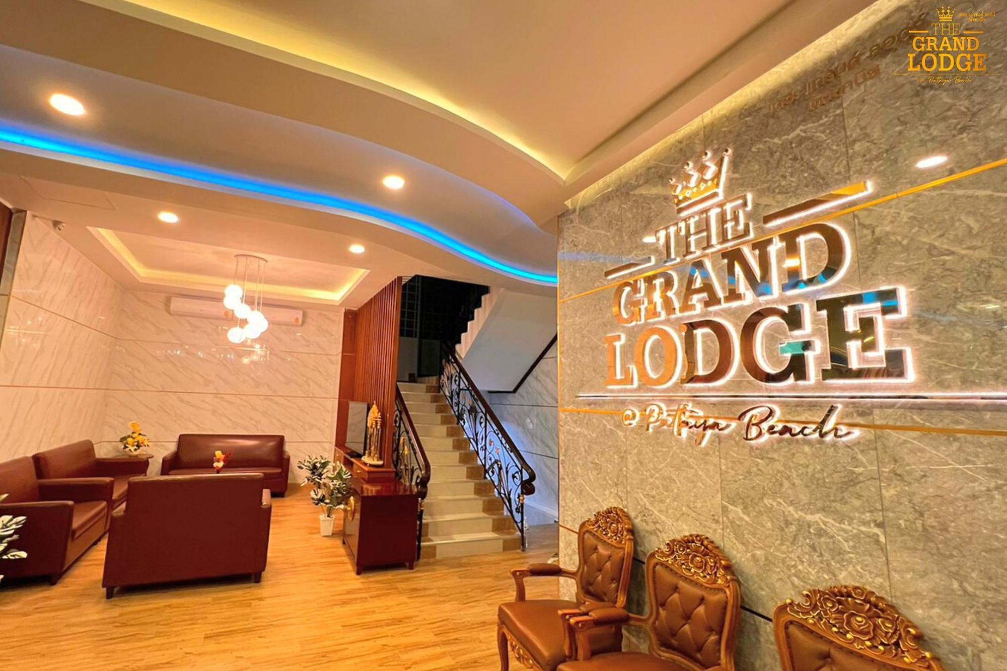 The Grand Lodge Pattaya Εξωτερικό φωτογραφία