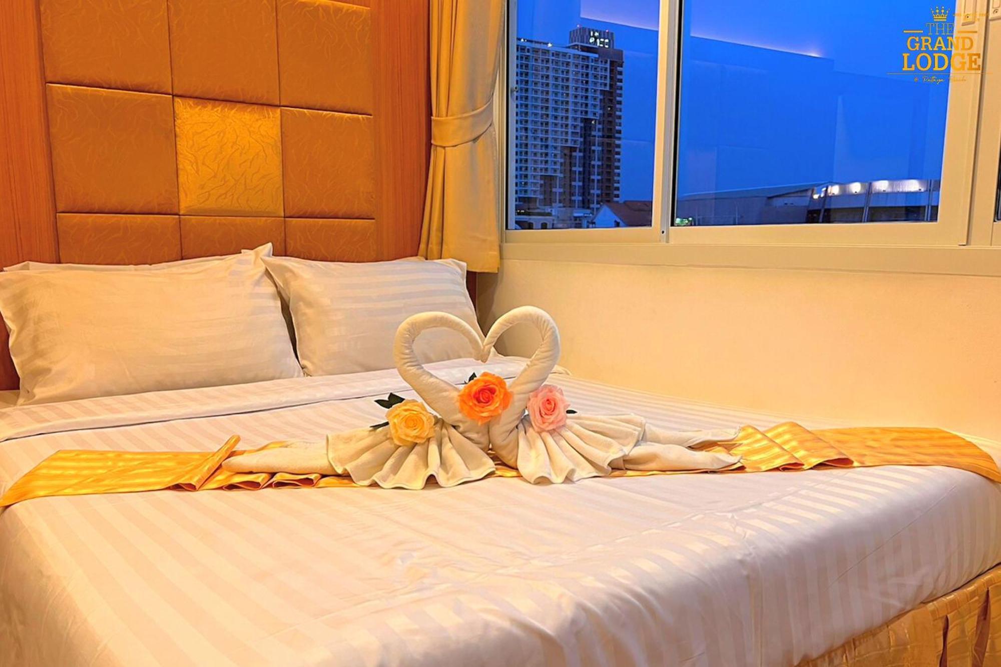 The Grand Lodge Pattaya Εξωτερικό φωτογραφία